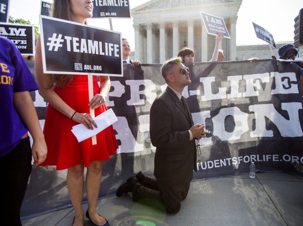 Supreme Court Issues Ruling on Hobby Lobby Case